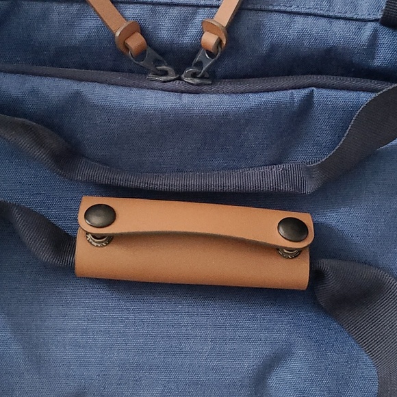 Lands' End Small All Purpose Travel Duffle Bag - Picture 8 of 12